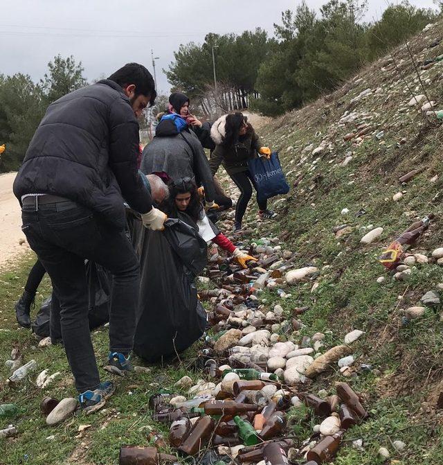 ADYÜ Doğa Kulübü öğrencilerinden çevre duyarlılığı