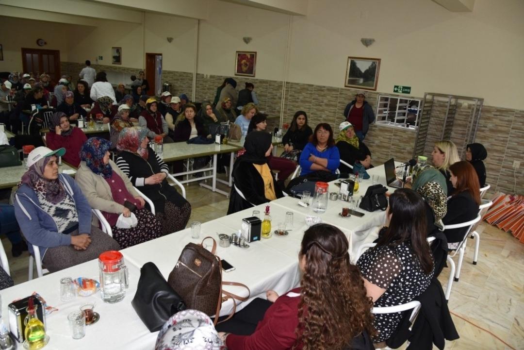 Kadınlara hakları anlatıldı