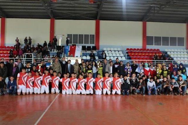 Sason’da okullar arası voleybol turnuvası finalleri yapıldı