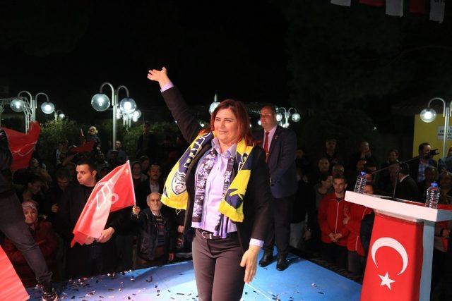 Özlem Çerçioğlu, seçim çalışmalarını Umurlu’da sürdürdü