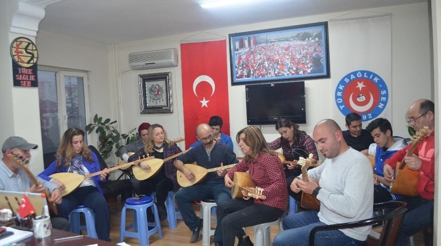 Sağlıkçılar sazı ele aldılar