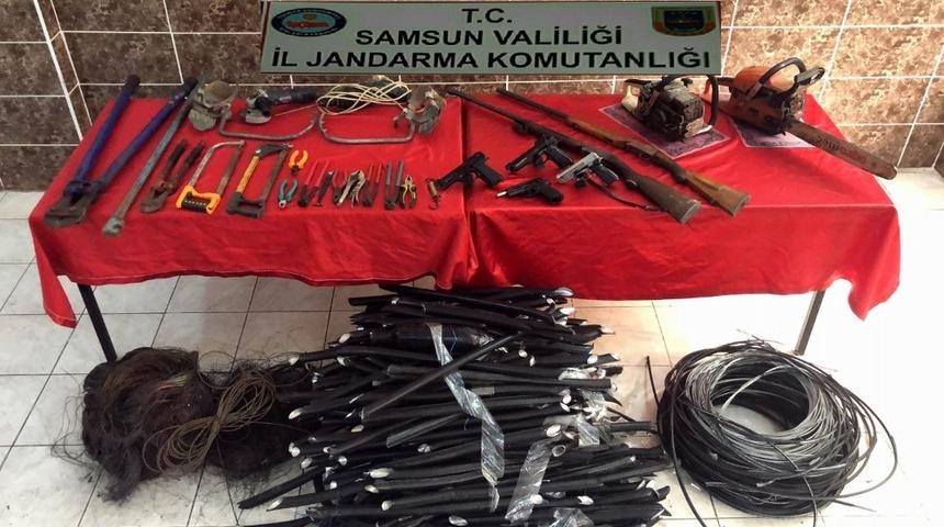 Jandarmadan kablo hırsızlarına darbe