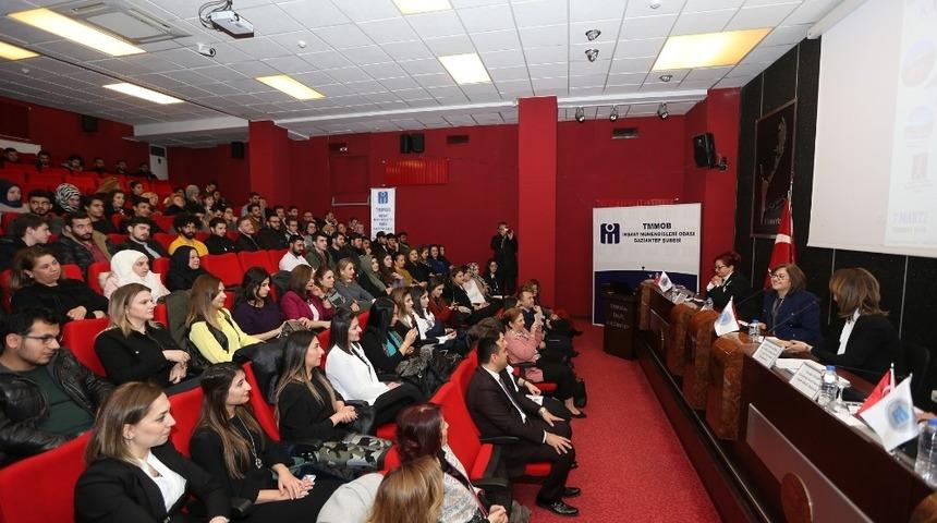 Fatma Şahin &ldquo;Kadın G&ouml;z&uuml;yle Şehirler&rdquo; konulu s&ouml;yleşiye katıldı