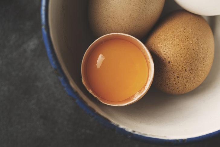 Çiğ yumurta haşlanmış yumurtadan daha sağlıklıdır