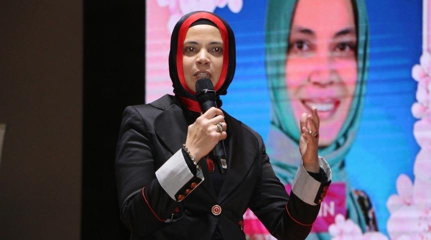 &rsquo;G&ouml;beklitepe&rsquo;de kadının ışığı&rsquo; konferansı yapıldı