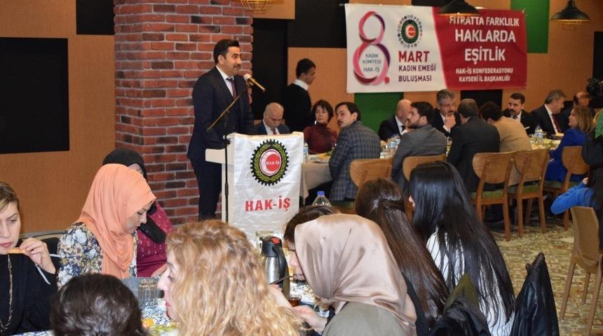 Hak-İş 8 Mart Dünya Kadınlar Günü’nü Kutladı