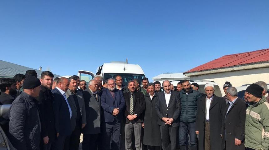 AK Parti&rsquo;li G&uuml;la&ccedil;ar: &ldquo;Kapı tamam sıra serbest ticaret b&ouml;lgesinde&rdquo;