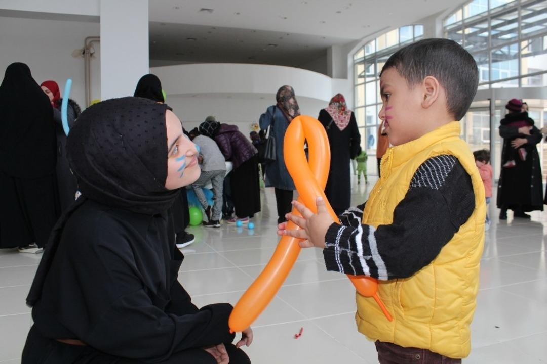 50 yetim &ccedil;ocuğa r&uuml;ya gibi bir g&uuml;n