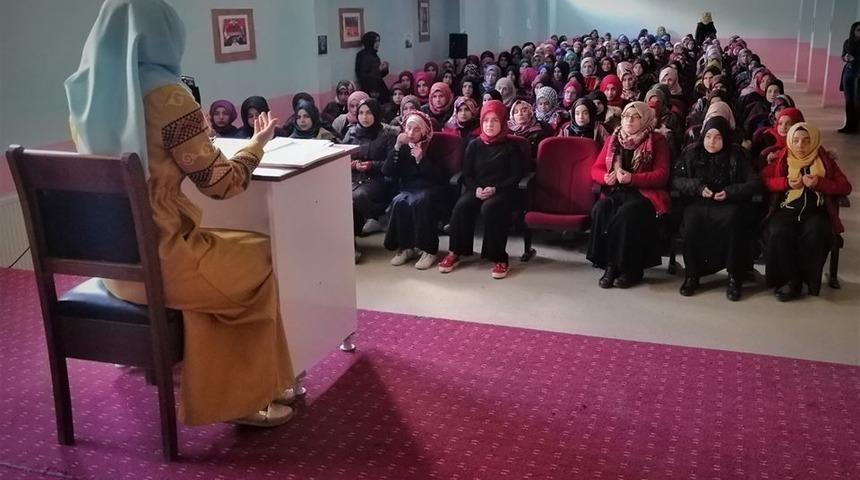 Sason&rsquo;da Regaip Kandili konferansı