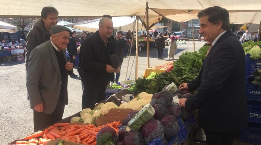 AK Partili vekiller adaylara destek i&ccedil;in &ccedil;alışmalarını s&uuml;rd&uuml;r&uuml;yor