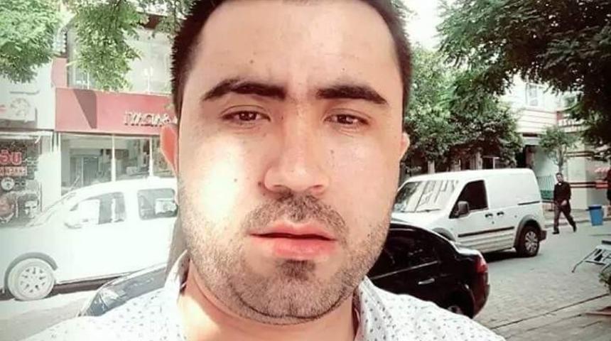 Devrilen trakt&ouml;r&uuml;n altında kalan Afgan s&uuml;r&uuml;c&uuml; &ouml;ld&uuml;