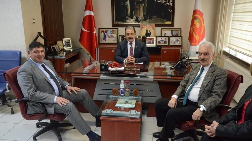 Parlak se&ccedil;im ziyaretlerine devam ediyor