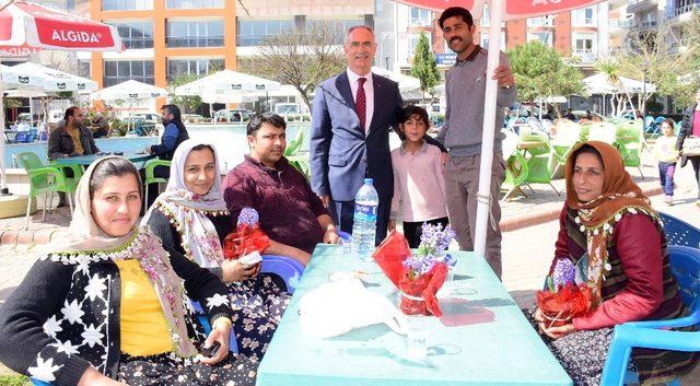 Başkan Kale; “Kadınlar toplumun temel direğidir”