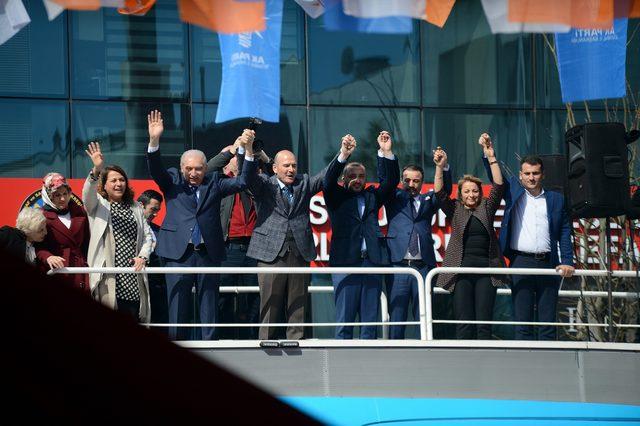 S&uuml;leyman Soylu ve Mevl&uuml;t Uysal B&uuml;y&uuml;k&ccedil;ekmecelilere seslendi 4