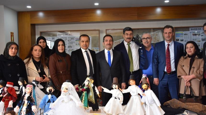 Aksaray Ticaret Borsasında kutlama ve sertifika t&ouml;reni