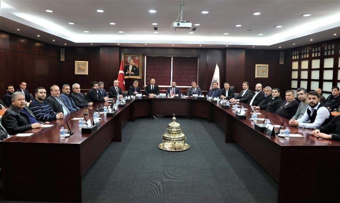 Gaziantep&rsquo;te makine ve metal sekt&ouml;r&uuml; masaya yatırıldı