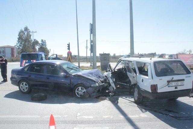 Manavgat’ta trafik kazası: 2 yaralı