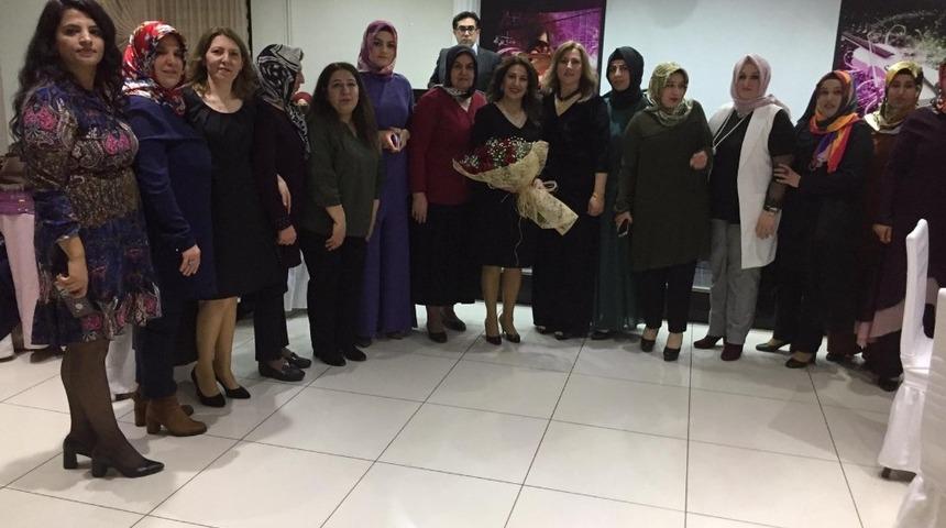 Kadınlar bir araya geldi