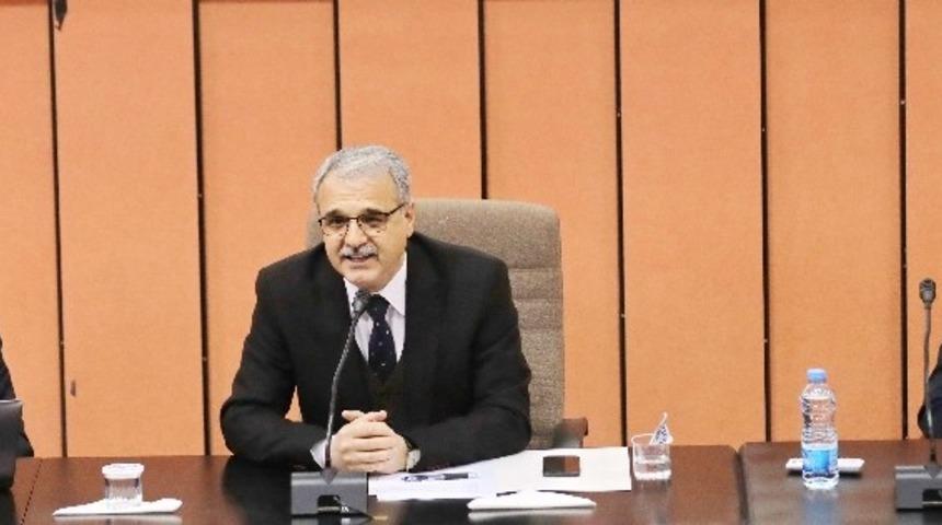 GA&Uuml;N &ouml;ğrencilerinden "din ve sanat" paneline yoğun ilgi