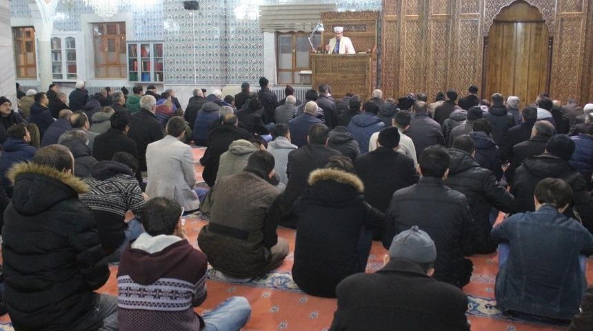 Van&rsquo;da Regaip Kandili idrak edildi