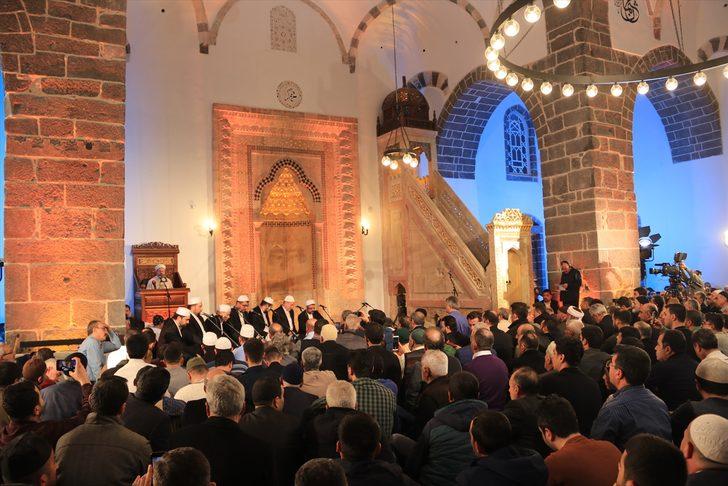 Diyarbakır'daki Fatih Paşa Camisi'nde Regaip Kandili programı G4