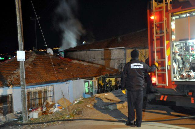 Ankara'da gecekondu yangını