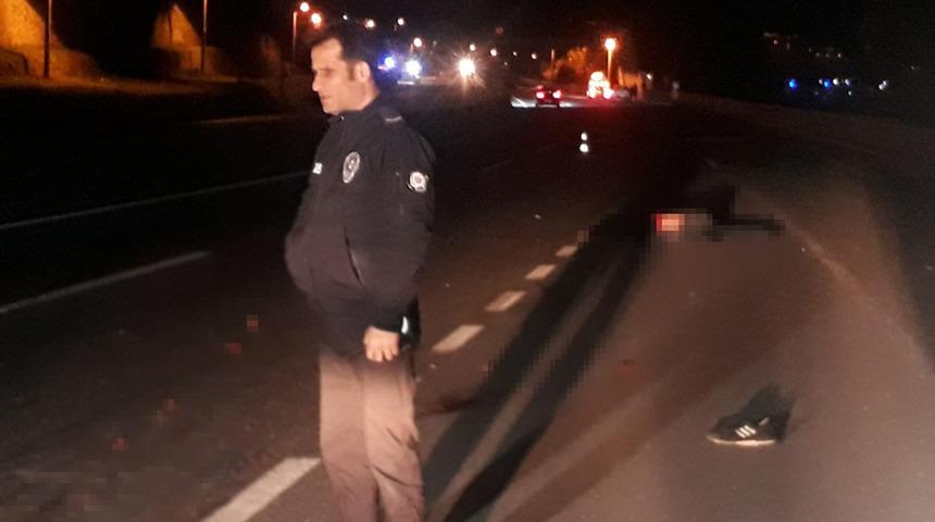 Alkol alıp yolun ortasında sızınca feci şekilde öldü