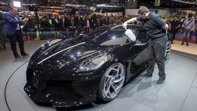 Dünyanın en pahalı aracı 16.5 milyon euro'ya satıldı