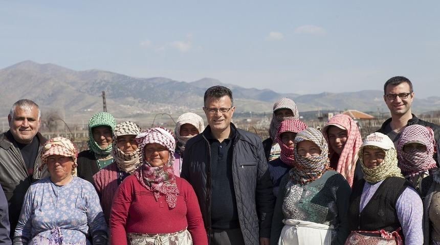 Alaşehir CHP Adayı Ahmet &Ouml;k&uuml;zc&uuml;oğlu: &rsquo;Kadın gelişirse toplum gelişir&rsquo;