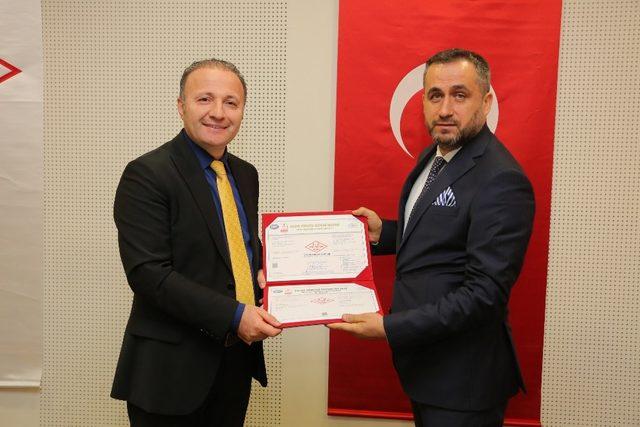 AÜ Sağlık Bilimleri Enstitüsü kalitesini tescilledi