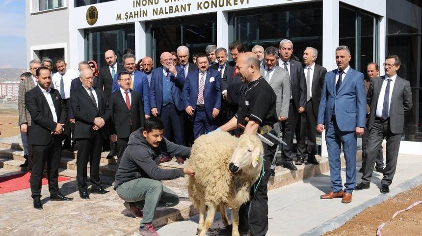 Mehmet Şahin Nalbant Konukevi hizmete girdi