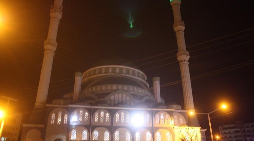 İl m&uuml;ft&uuml;s&uuml; Karabayır, sabah namazında vatandaşlarla buluştu