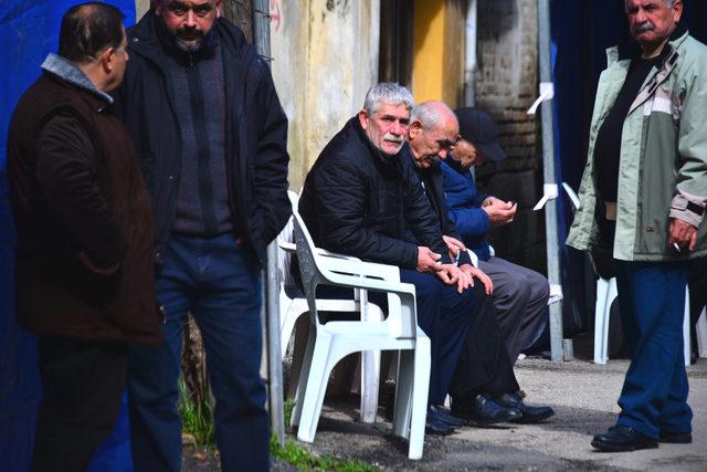 Şehit Uzman Çavuş Özkan'ın cenazesi memleketine uğurlandı (2)