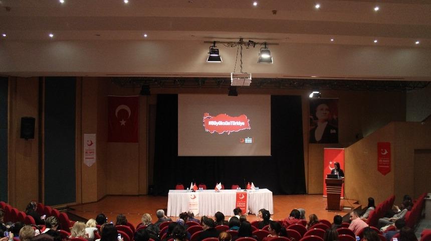 Antalya’da yabancı uyruklu kadınlara, sahip oldukları haklar anlatıldı