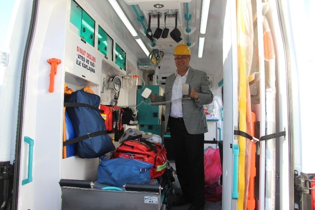 Sağlık Bakanlığı g&ouml;nderdi, Tahir Ateş teslim etti