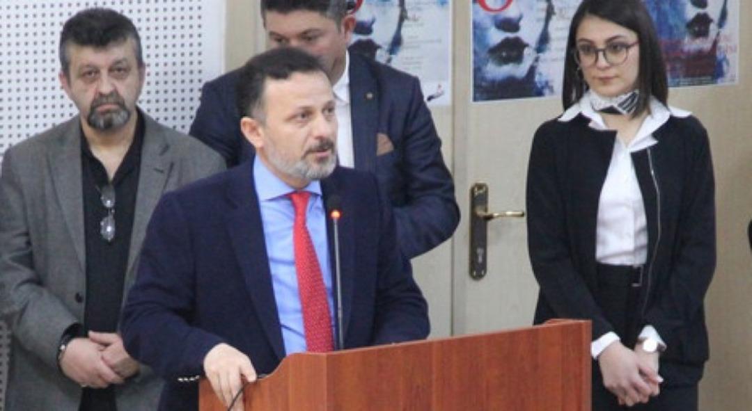 Rekt&ouml;r G&ouml;ren: Kadın dilimizde yazıldığı gibi okunmayan tek kelimedir