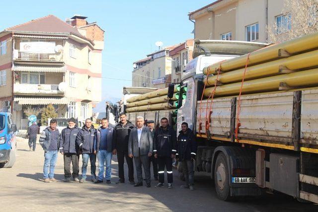 Hisarcık’ta doğalgaz boruları döşeniyor