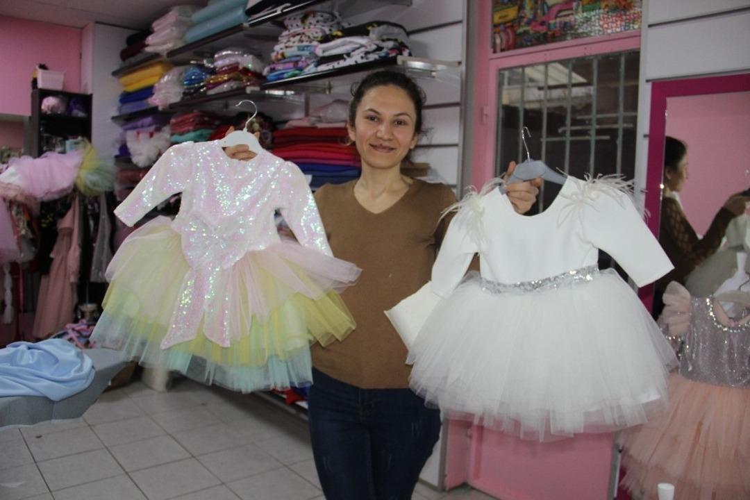 Kızı i&ccedil;in diktiği elbise hayatını değiştirdi