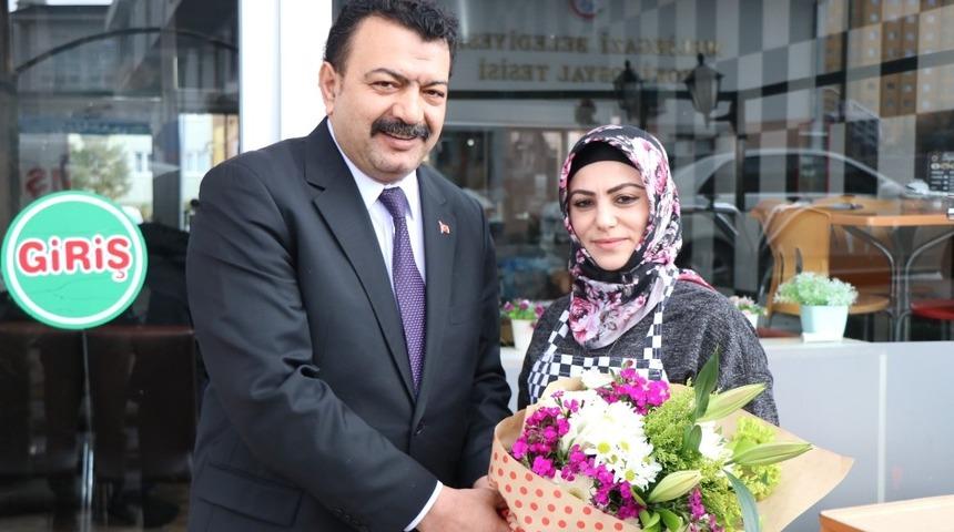 Aydemir&rsquo;den kadın &uuml;yelere &lsquo;8 Mart&rsquo; ziyareti