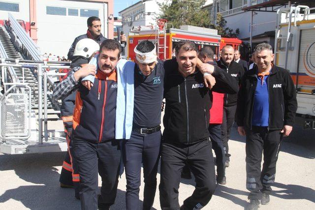 Elazığ’da öğrencilerle deprem ve yangın tatbikatı