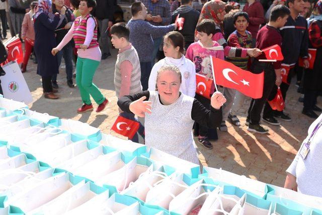 Kepez’in özel öğrencilerine şenlik düzenlendi