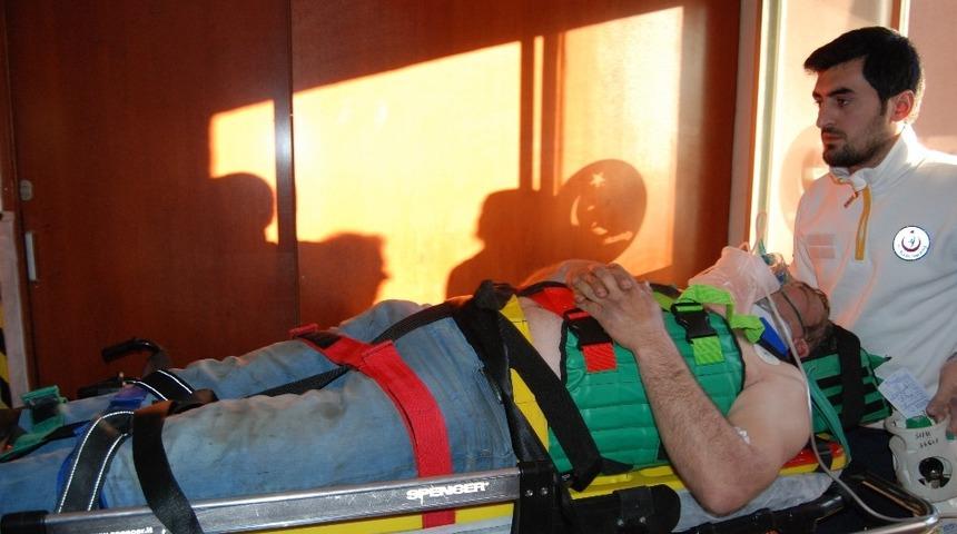 &Ccedil;anakkale&rsquo;de trafik kazası: 1 yaralı