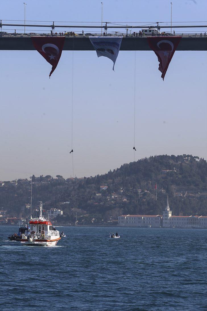 Halatlarla indiler! 15 Temmuz Şehitler Köprüsü'nde hareketli anlar G3