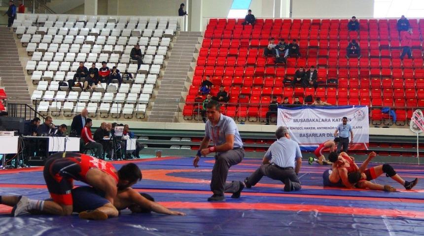 T&uuml;rkiye Gen&ccedil;ler Serbest G&uuml;reş Şampiyonası başladı