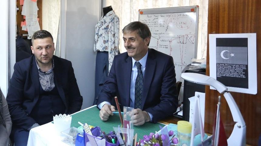 Başkan Alemdar, Meslek Edindirme kurslarına misafir oldu