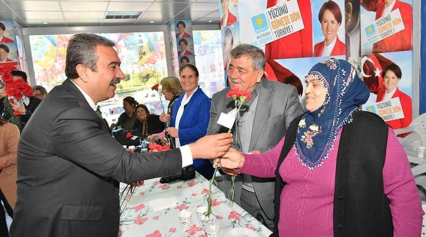 &Ccedil;etin: "S&ouml;zde değil &ouml;zde kadın dostuyuz"