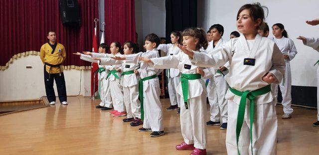 Foça’da Taekwondo sınavı heyecanı