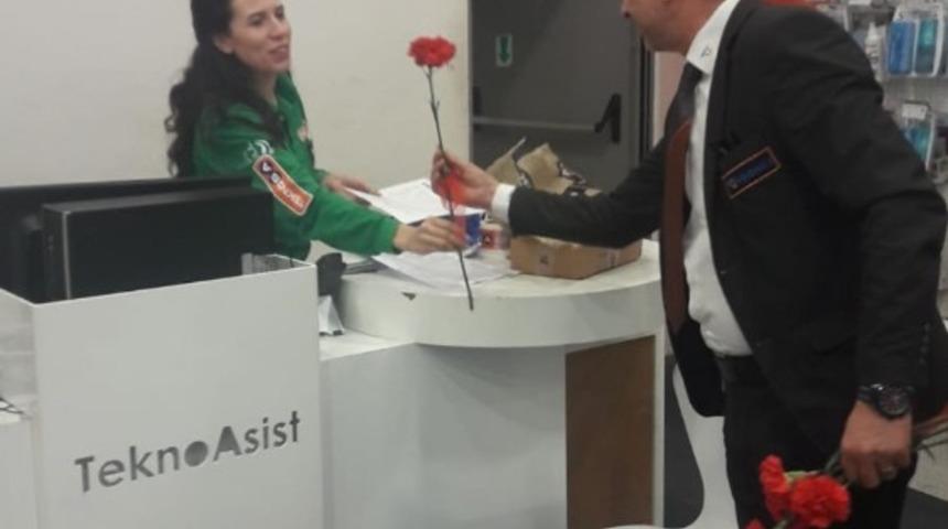 Forum Magnesia y&ouml;netimi kadınları unutmadı