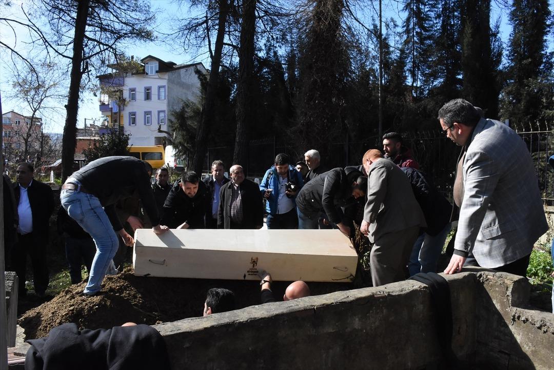 Cenazede gerinlik! Sit alanına defnetmek isteyince ortalık karıştı