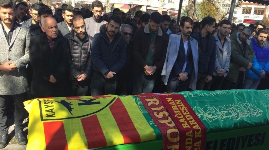 Gen&ccedil; taraftara son veda